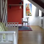 Mansion Victorine בית אירוח *