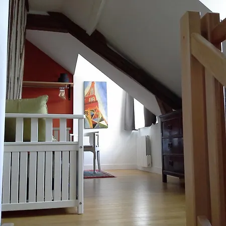 Проживание в семье Mansion Victorine